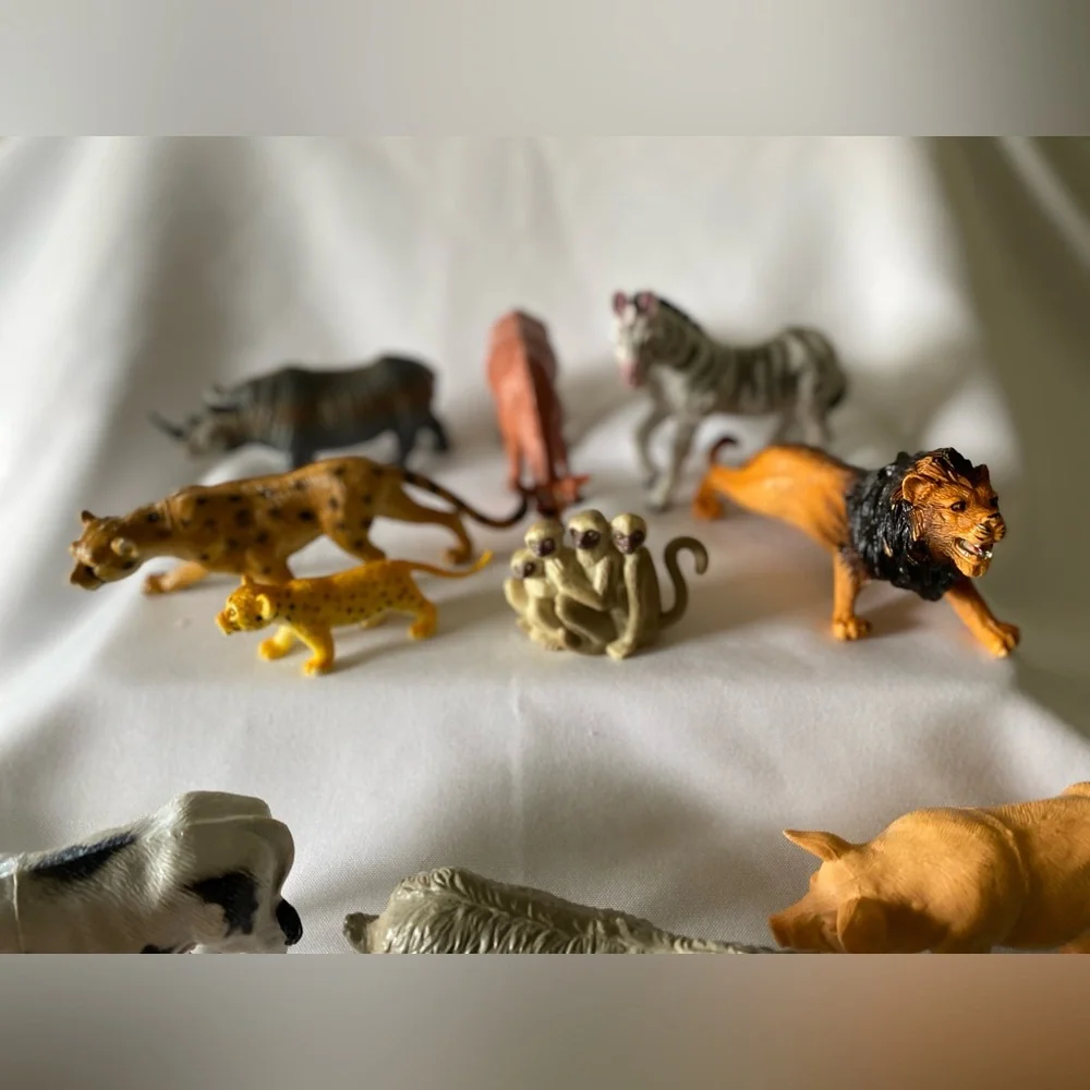Vintage Quality Lot (16) Large Plastic Animals Including Safari, Sea, & Barnyard